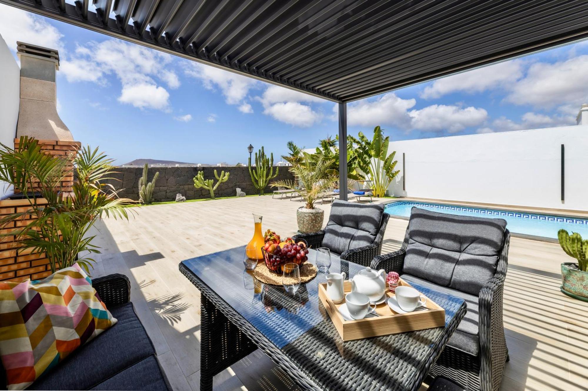 Villa Playa Blanca - Heated Pool, Aircon Exteriör bild