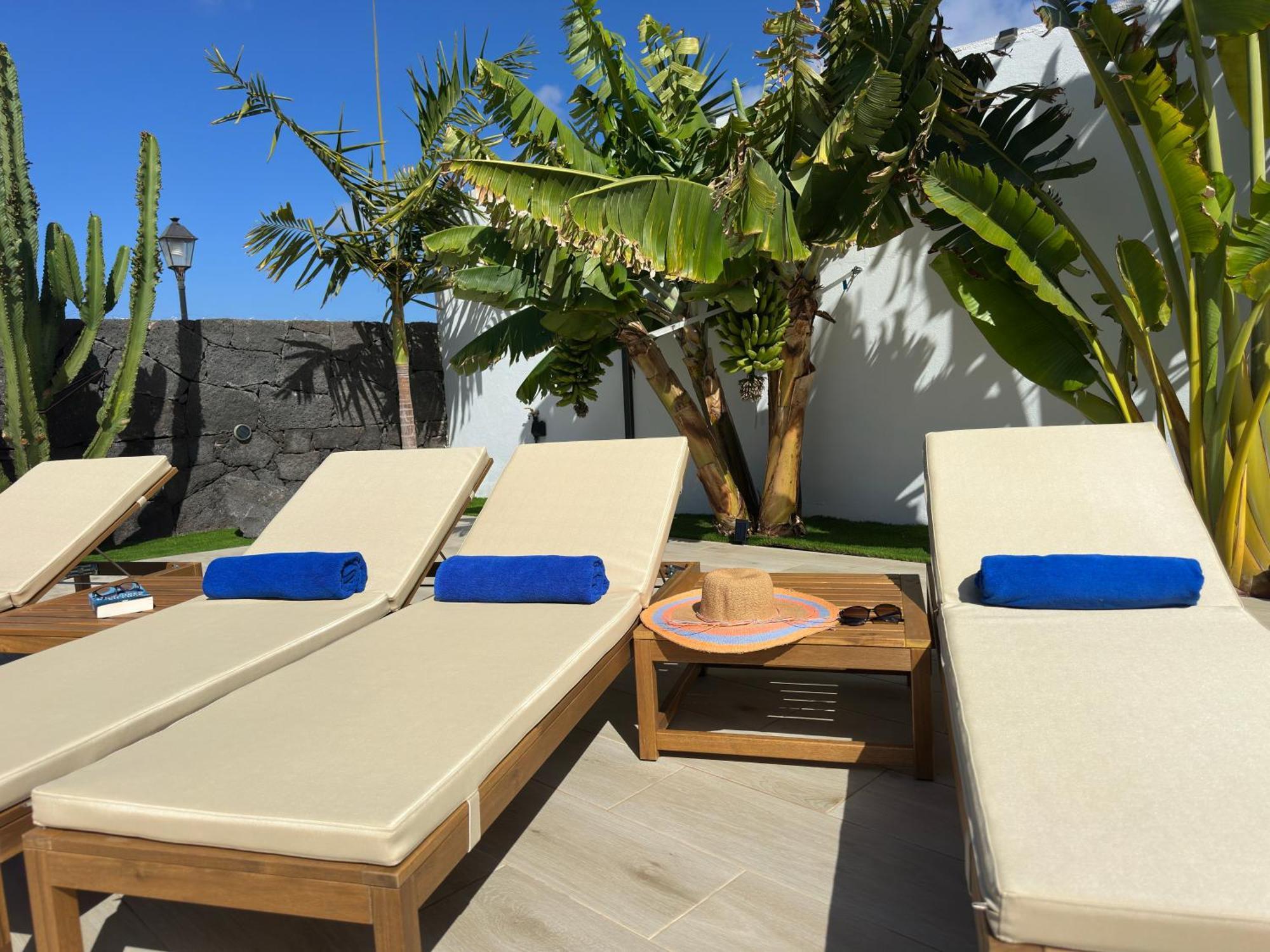 Villa Playa Blanca - Heated Pool, Aircon Exteriör bild